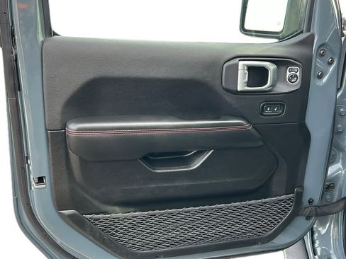 Used 2024 Jeep Wrangler Unlimited Rubicon image 10