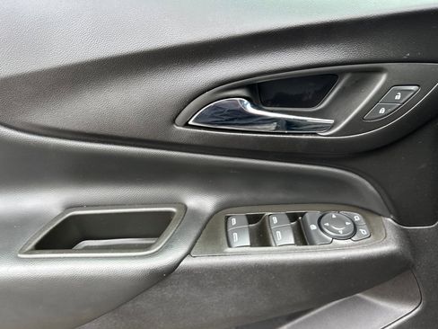 Used 2024 Chevrolet Equinox LT AWD/4WD image 11