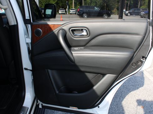 Used 2019 INFINITI QX80 Luxe w/ 22" Wheel Package RWD image 15