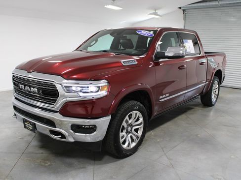 Used 2023 RAM 1500 Limited AWD/4WD image 4