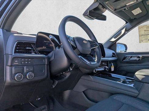 New 2026 Chevrolet Suburban LS image 9