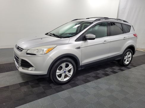 Used 2014 Ford Escape SE w/ Equipment Group 201A AWD/4WD image 2