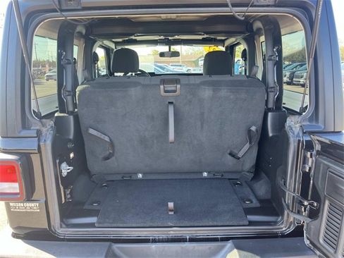 Used 2022 Jeep Wrangler Willys image 11