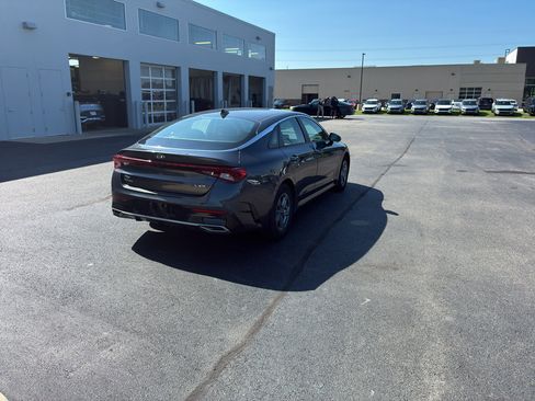 Used 2021 Kia K5 LXS FWD image 6