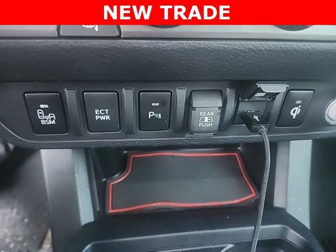 Used 2022 Toyota Tacoma TRD Sport image 12