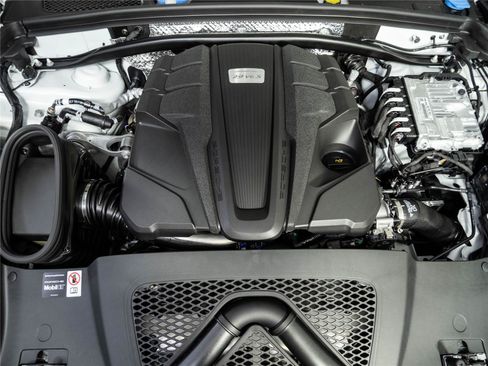 New 2026 Porsche Macan S AWD/4WD image 35