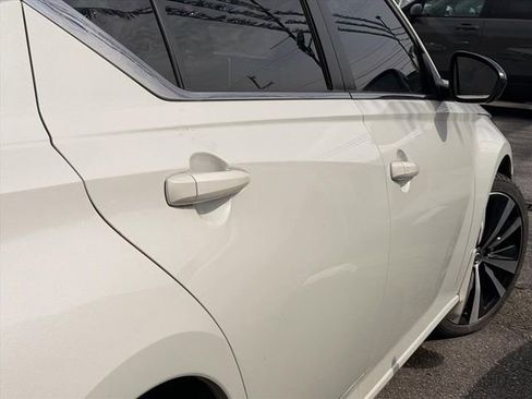Used 2022 Nissan Altima 2.5 SR image 19