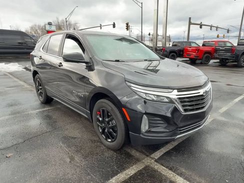 Used 2024 Chevrolet Equinox LT w/ LPO, Floor Liner Package FWD image 2