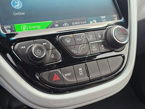 Used 2017 Chevrolet Bolt LT image 22