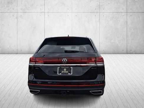 Used 2025 Volkswagen Atlas SEL image 6