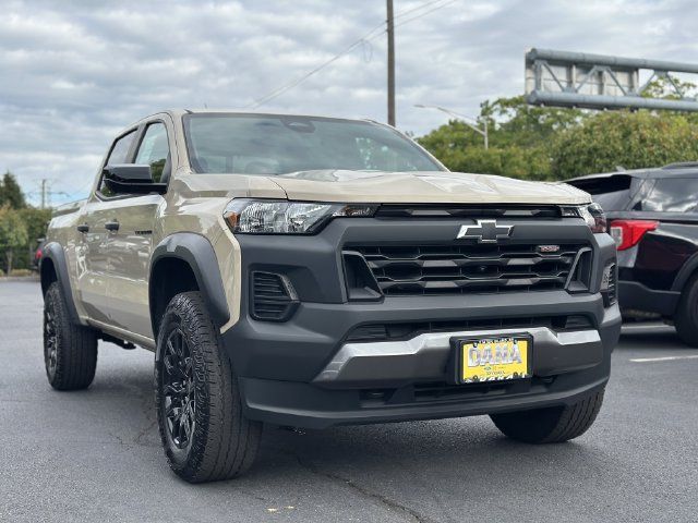 Used 2024 Chevrolet Colorado Trail Boss w/ Technology Package AWD/4WD image 47