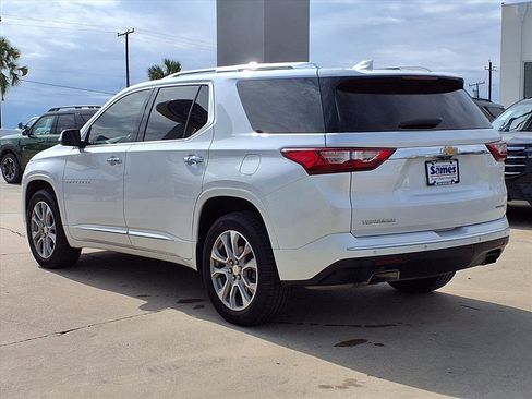 Used 2021 Chevrolet Traverse Premier image 6