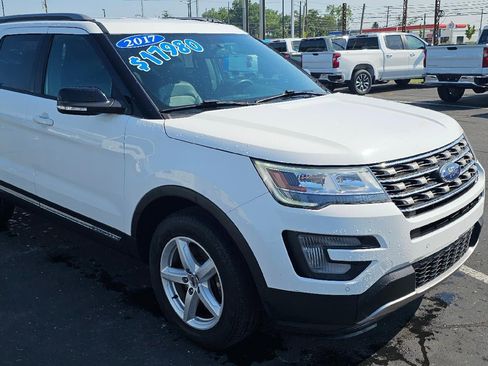 Used 2017 Ford Explorer XLT w/ Equipment Group 202A image 1