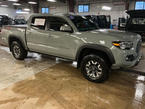 Certified 2023 Toyota Tacoma TRD Off-Road image 7