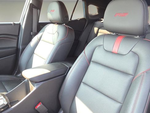 Used 2025 Chevrolet Trax RS w/ Sunroof Package image 31