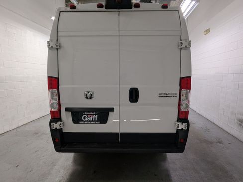 Used 2025 RAM ProMaster 2500 w/ Convenience Group FWD image 8