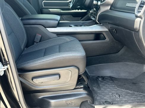 Used 2020 RAM 1500 Big Horn AWD/4WD image 13