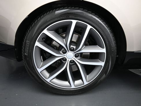 Used 2025 Land Rover Range Rover Autobiography image 29