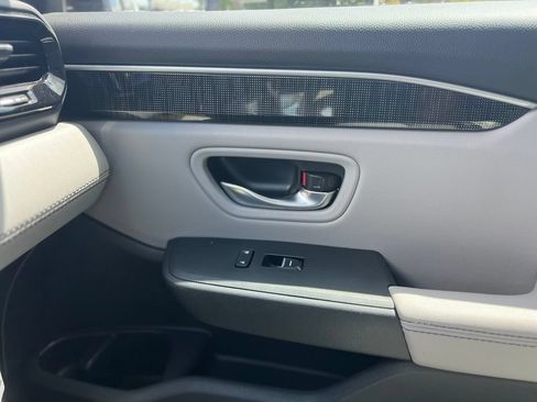 Certified 2025 Honda Pilot Elite image 15