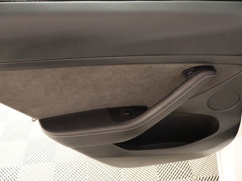 Used 2023 Tesla Model 3 Performance image 17