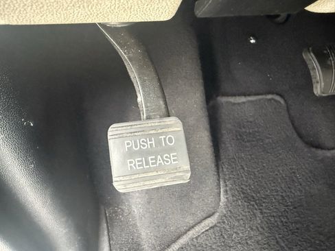 Used 2016 Dodge Grand Caravan SE image 44