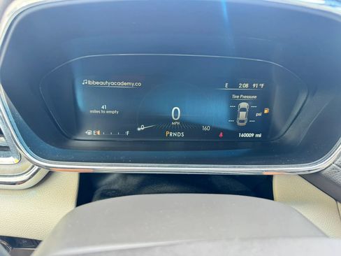 Used 2017 Lincoln Continental Reserve w/ Technology Package FWD image 19