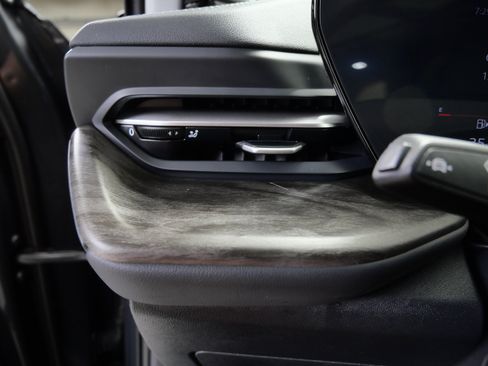 Used 2025 Audi Q5 Premium w/ Convenience Package AWD/4WD image 29