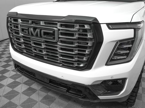 Used 2026 GMC Yukon XL Denali Ultimate w/ LPO, Floor Liner Package AWD/4WD image 31