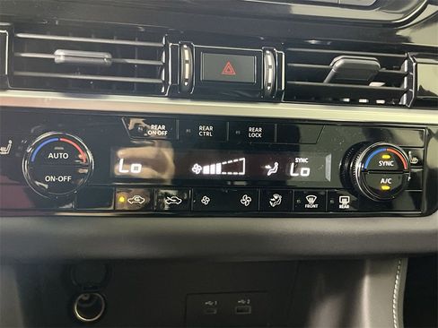 New 2025 Nissan Pathfinder SV image 16