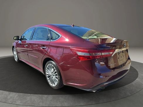 Used 2018 Toyota Avalon Limited image 7