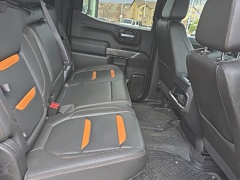 Used 2022 GMC Sierra 1500 AT4 image 11