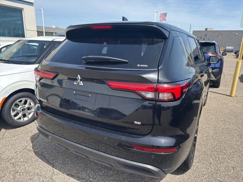 Used 2024 Mitsubishi Outlander SE AWD/4WD image 27