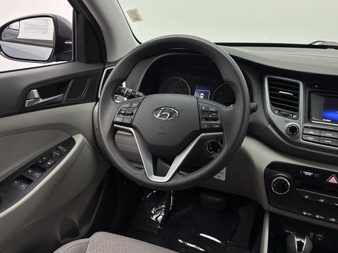 Used 2017 Hyundai Tucson SE w/ SE Popular Package 02 FWD image 25
