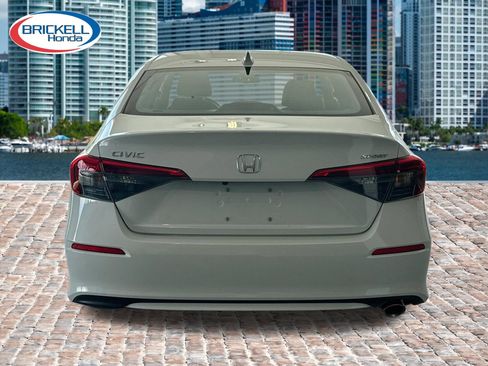 Used 2023 Honda Civic Sport image 4