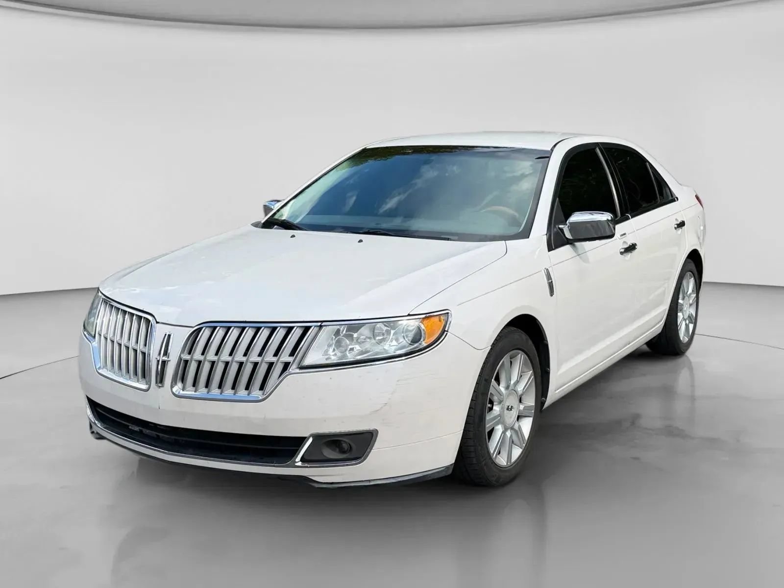 Used 2012 Lincoln MKZ FWD image 1