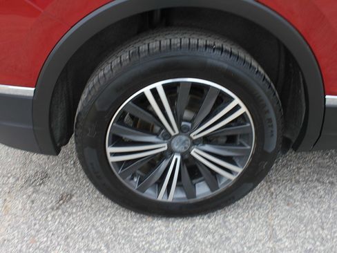 Used 2019 Volkswagen Tiguan SEL image 55