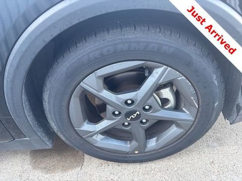 Used 2025 Kia K4 LXS image 16