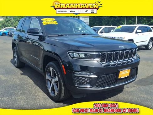 Certified 2023 Jeep Grand Cherokee Limited w/ Luxury Tech Group II AWD/4WD image 1