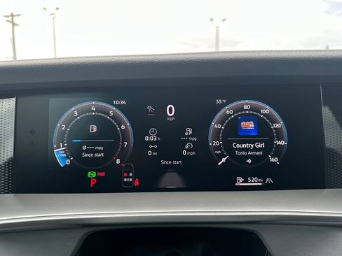 Used 2026 Volkswagen Tiguan SE AWD/4WD image 18