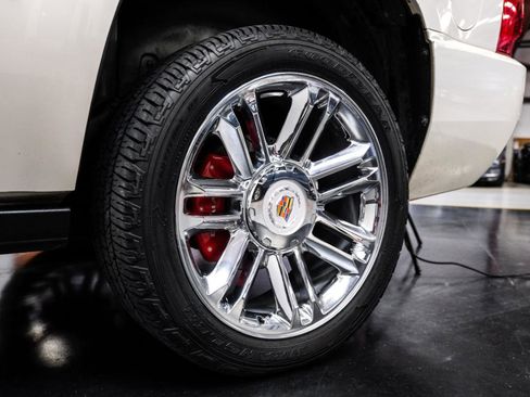 Used 2013 Cadillac Escalade Platinum RWD image 70