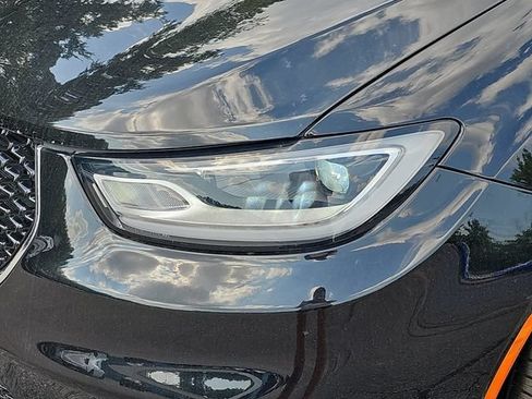 Used 2024 Chrysler Pacifica Limited FWD image 34