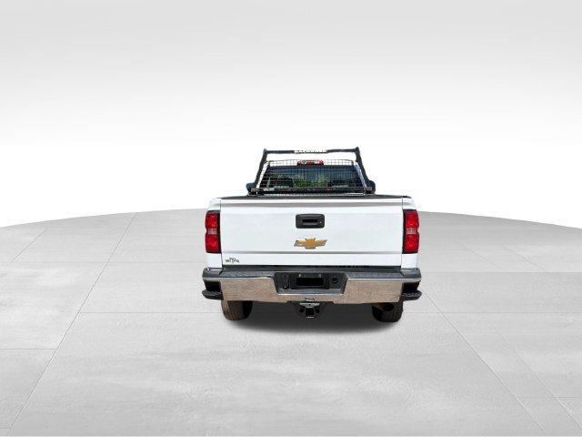 Used 2018 Chevrolet Silverado 3500 W/T AWD/4WD image 4