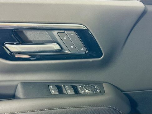 New 2026 Chevrolet Tahoe High Country AWD/4WD image 13