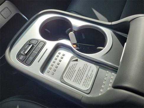 New 2026 Hyundai Ioniq 9 SEL image 13