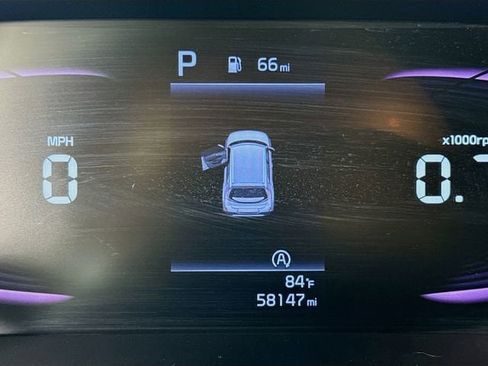 Used 2023 Kia Soul LX w/ LX Technology Package FWD image 12