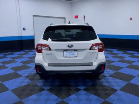 Used 2019 Subaru Outback 3.6R Touring AWD/4WD image 7