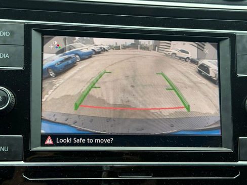 Used 2022 Volkswagen Tiguan S FWD image 25