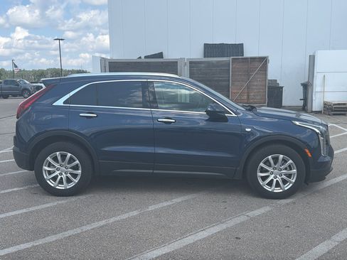 Used 2021 Cadillac XT4 Luxury w/ Cold Weather Package AWD/4WD image 7