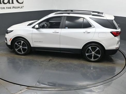 Used 2024 Chevrolet Equinox LT image 41