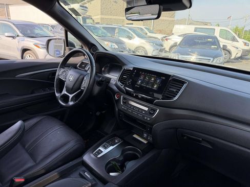 Used 2022 Honda Pilot TrailSport image 8